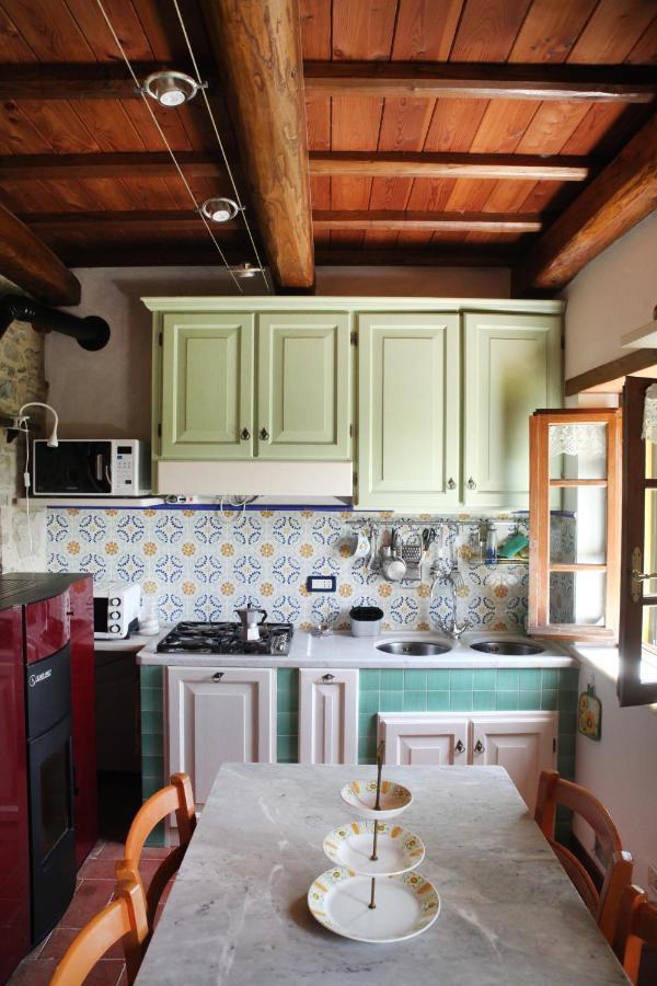 Deliziosa Casetta Sull'Appennino Toscano Montefegatesi Esterno foto