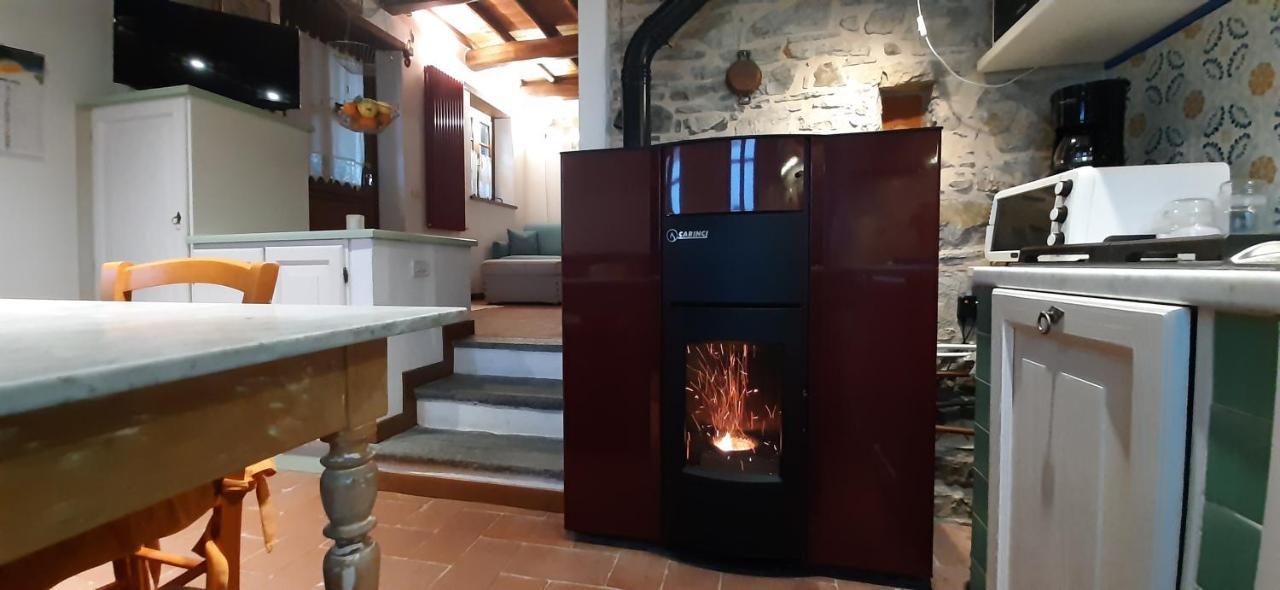 Deliziosa Casetta Sull'Appennino Toscano Montefegatesi Esterno foto