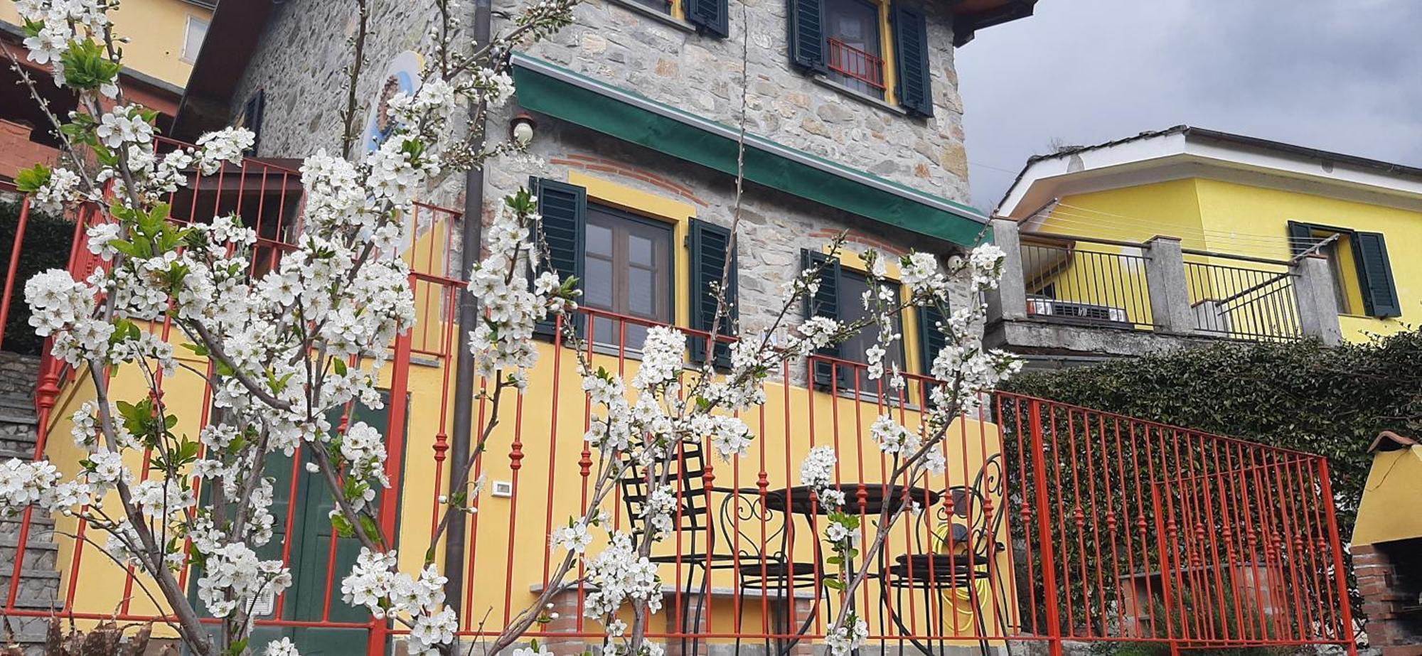 Deliziosa Casetta Sull'Appennino Toscano Montefegatesi Esterno foto