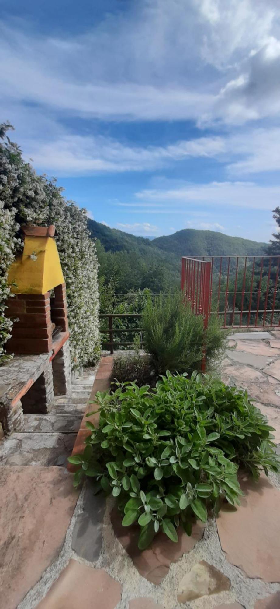 Deliziosa Casetta Sull'Appennino Toscano Montefegatesi Esterno foto